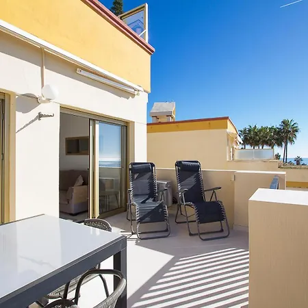Front In Elviria דירה *