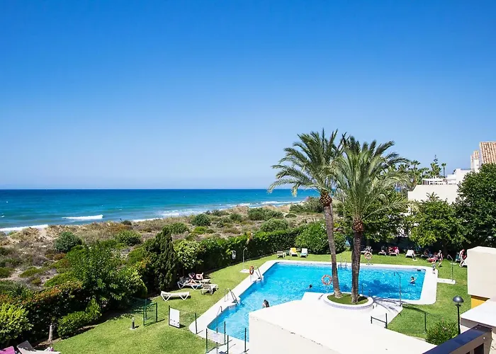 Appartement Front In Elviria Marbella